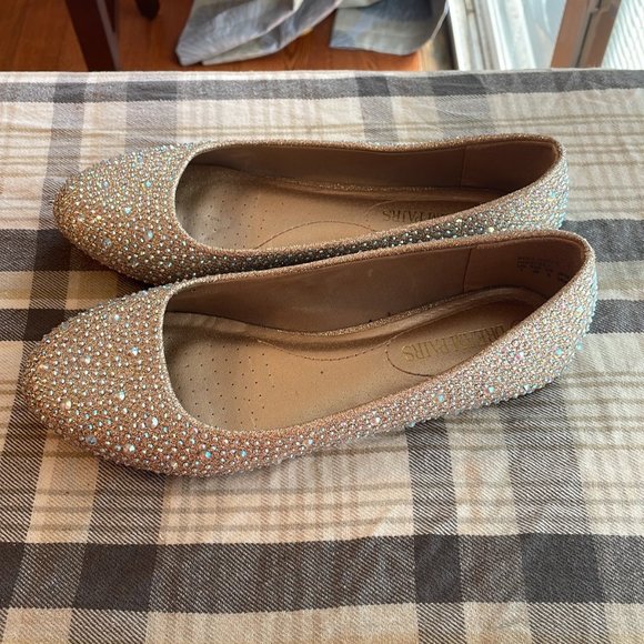 Flats - Picture 3 of 4